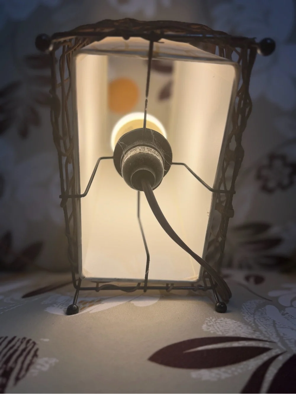 Decorative Black Wire Table Lamp with Cream Shade